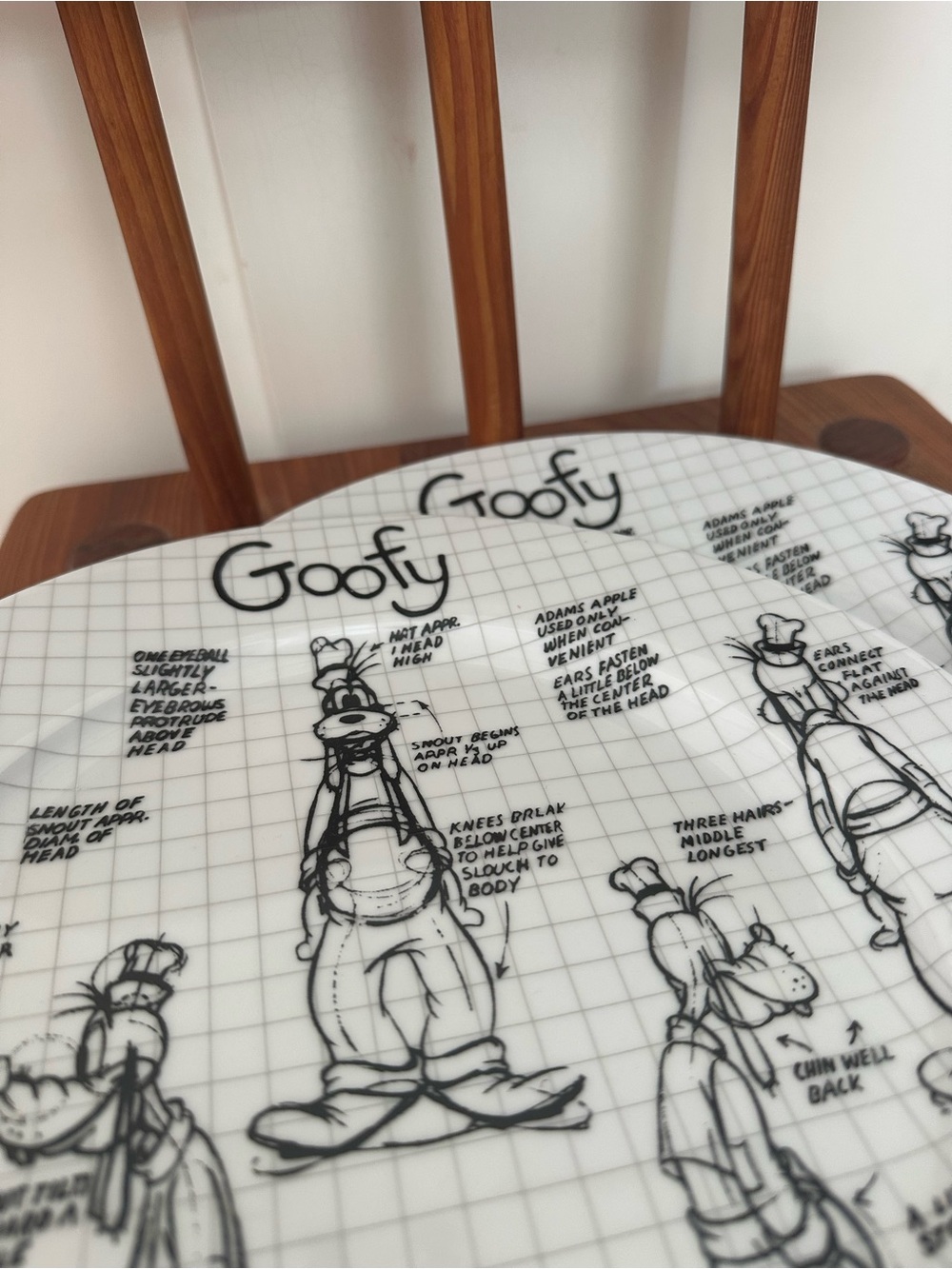 Set of 2 Disney Sketchbook
Goofy Dinner Plate